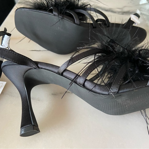 Size 9.5 Fluffy Feather Square Open Toe Ankle Strap Sexy Heel - Picture 6 of 8